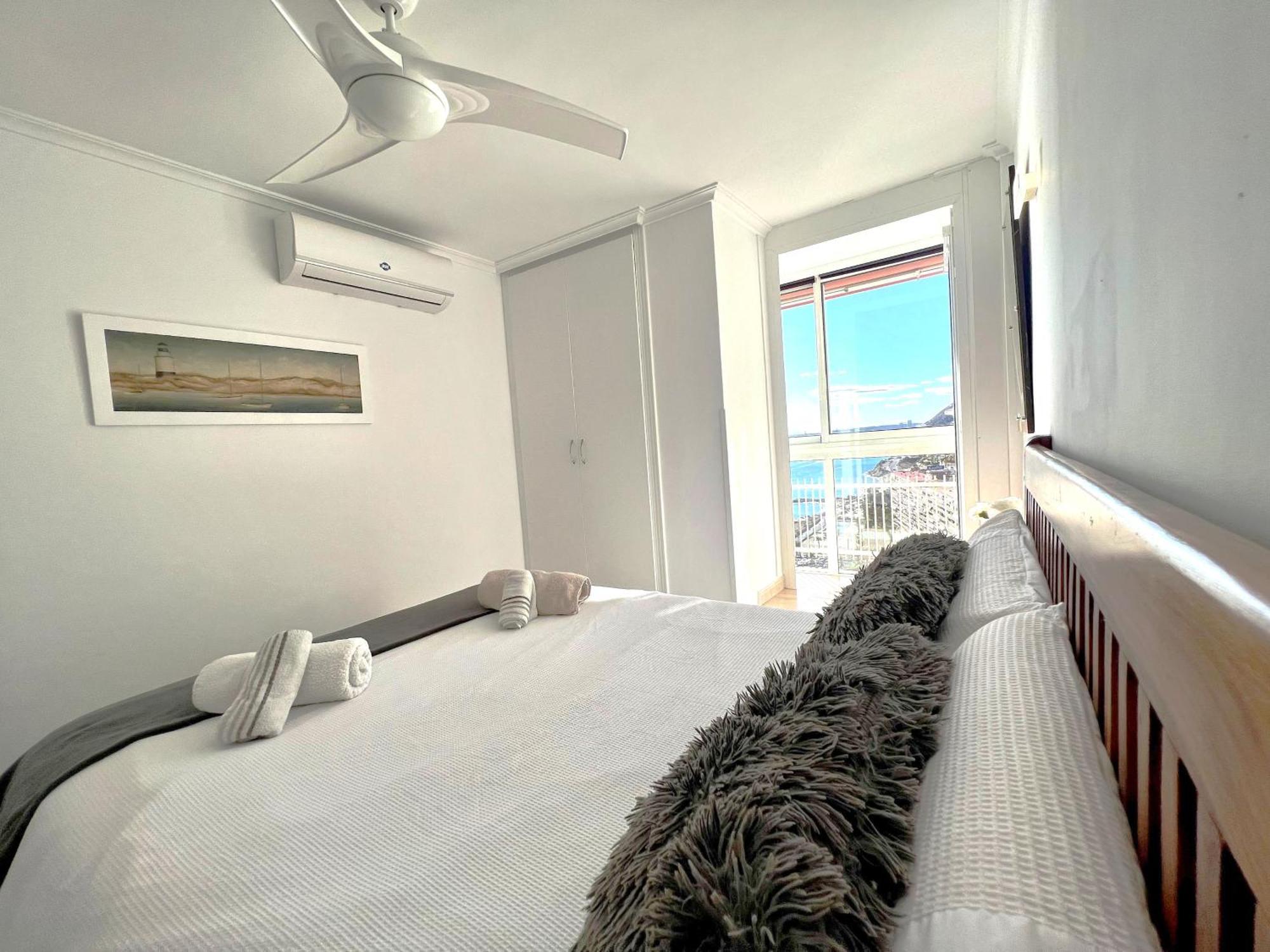 Vistas Al Mar. Gran Salon. Playa A 1 Minuto. Wifi Apartment Alicante Bagian luar foto