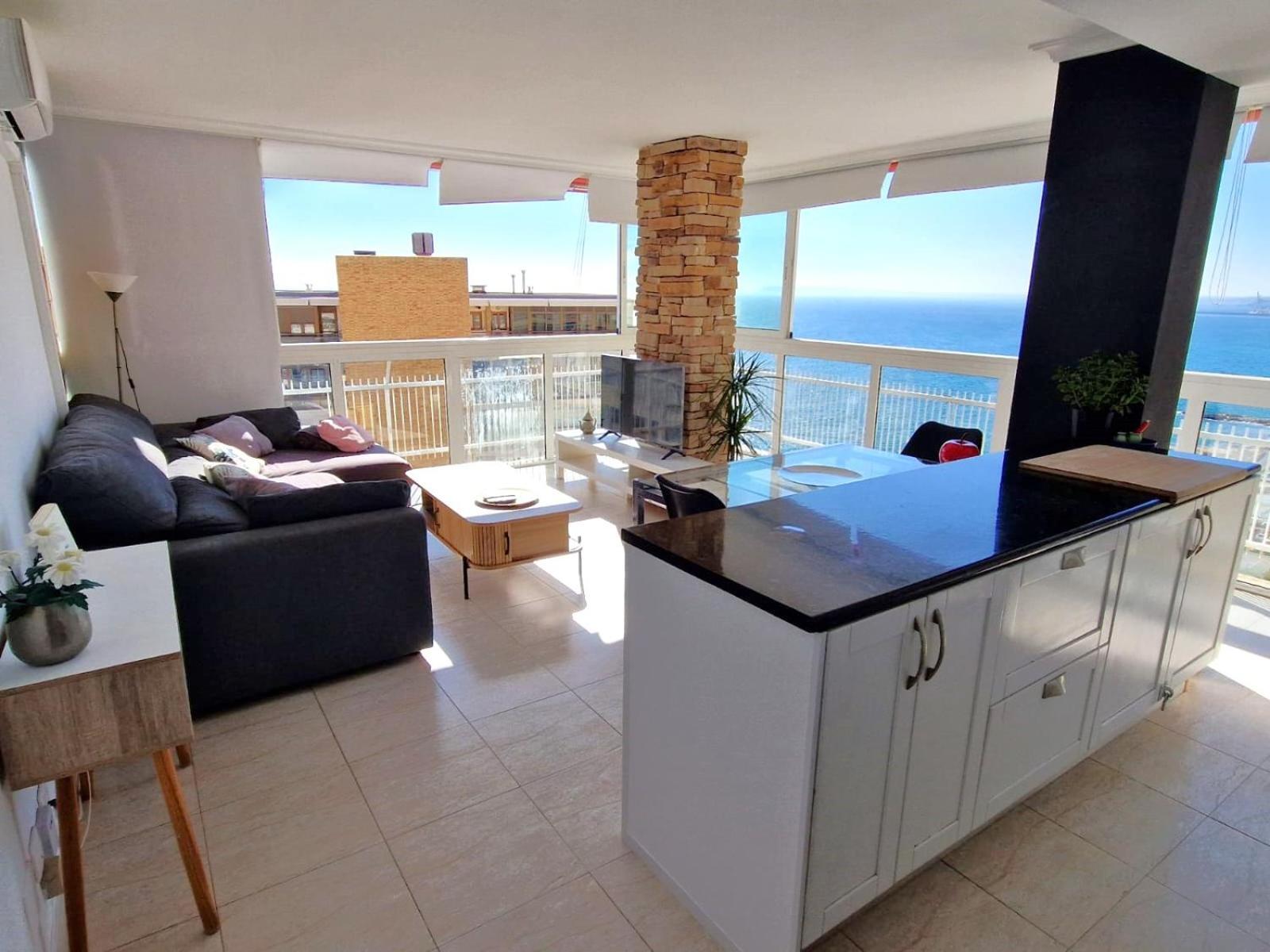 Vistas Al Mar. Gran Salon. Playa A 1 Minuto. Wifi Apartment Alicante Bagian luar foto