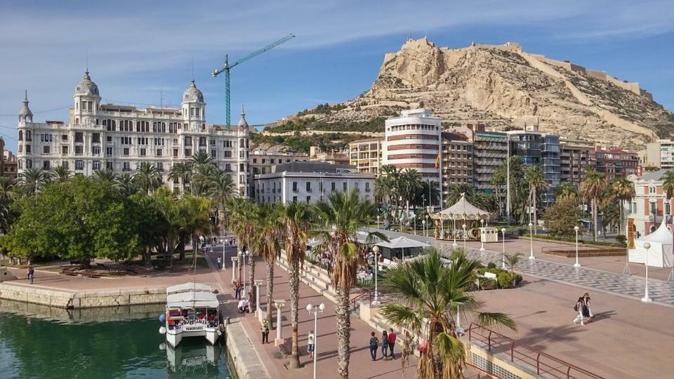 Vistas Al Mar. Gran Salon. Playa A 1 Minuto. Wifi Apartment Alicante Bagian luar foto